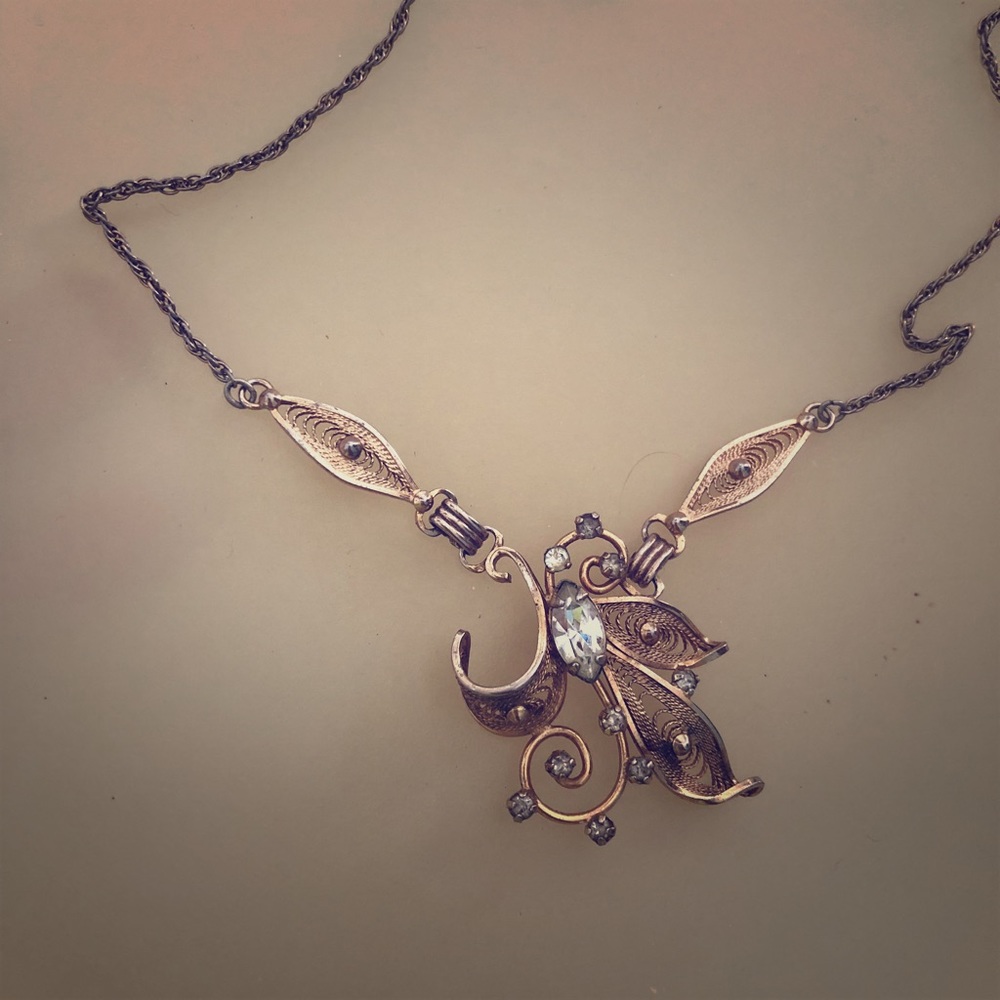 Am Lee  Vintage Filigree  necklace